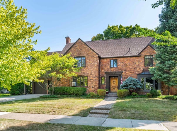 440 University Place, Grosse Pointe, MI 48230
