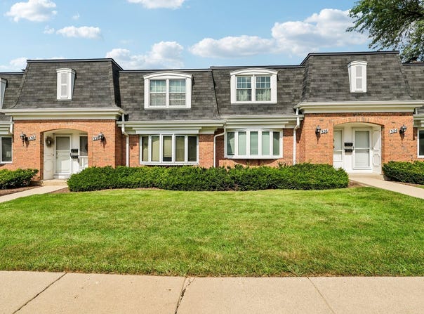 328 Eastern Avenue, Barrington, IL 60010