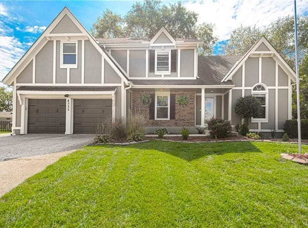 8533 Hall Street, Lenexa, KS 66216