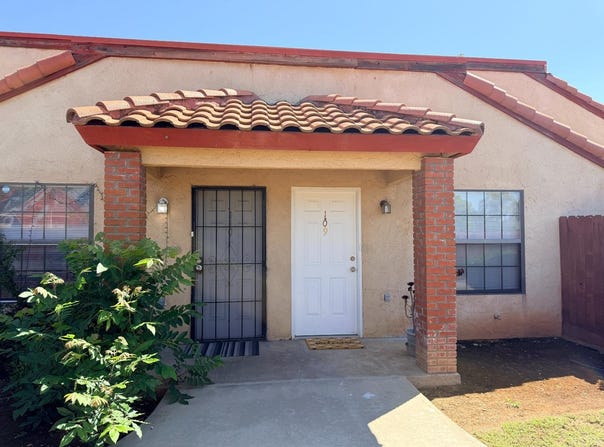 1405 E Cypress Avenue, Reedley, CA 93654