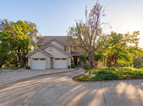 8725 Landmark Circle, Redding, CA 96001