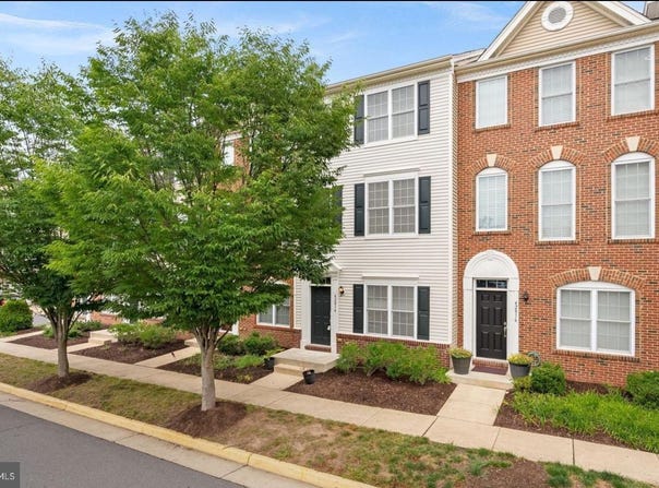 42814 EGGLESTON Terrace, CHANTILLY, VA 20152