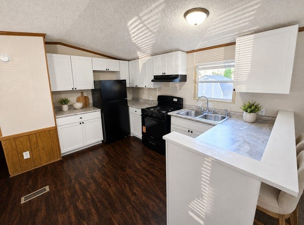92 Hudson Street, Carleton, MI 48117