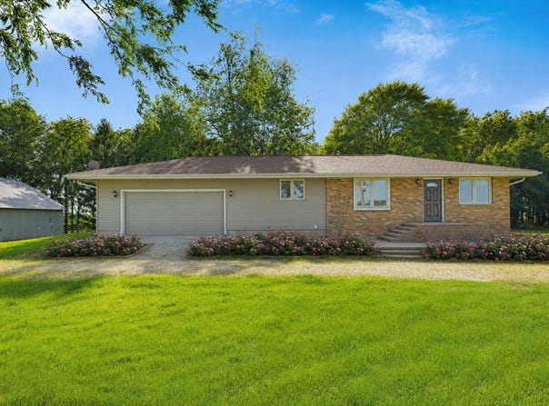 2676 Fairview Drive, Malta, IL 60150