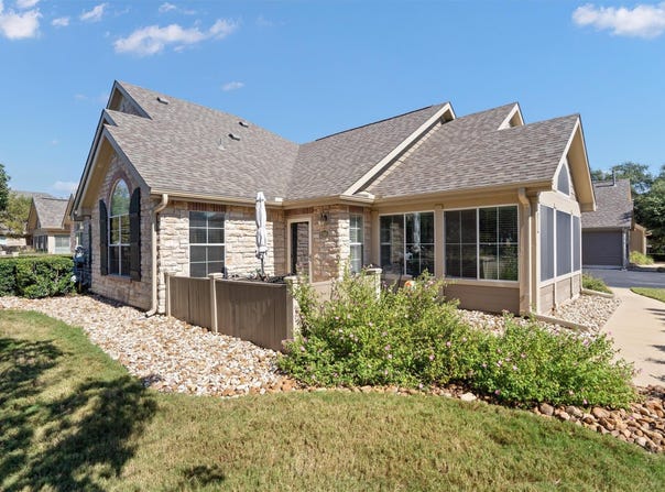 30 Wildwood Dr, Georgetown, TX 78633
