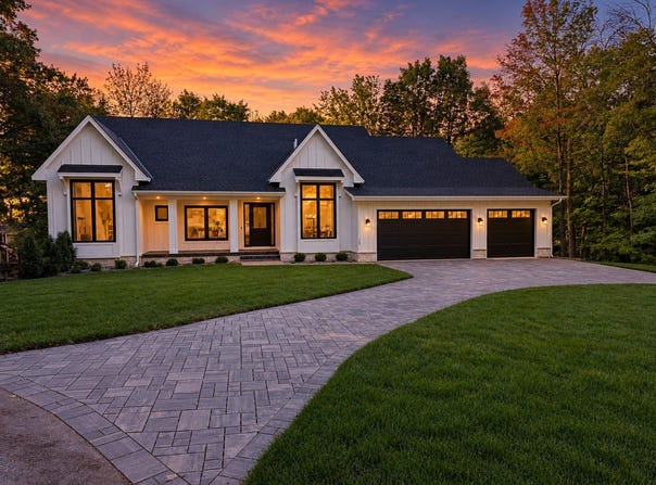 15 Maple Hill Drive, Tonka Bay, MN 55331