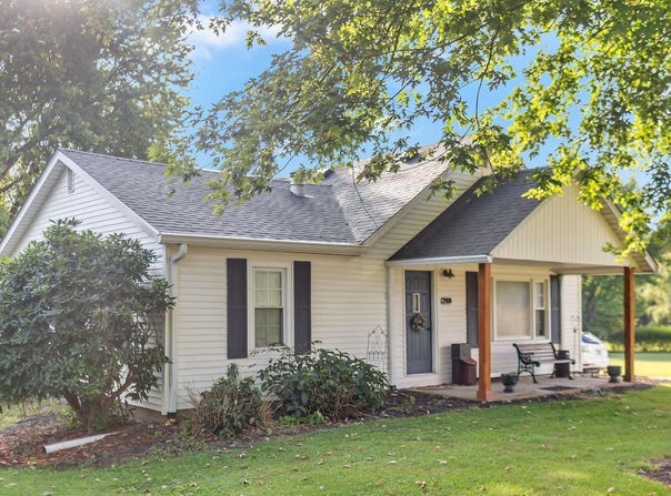 2900 N Smith Pike, Bloomington, IN 47404-1374