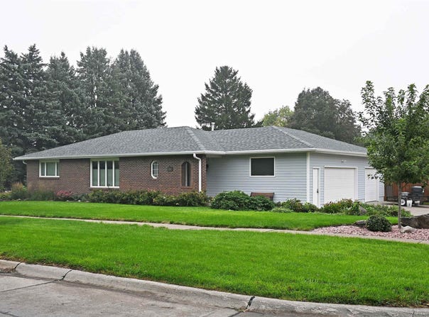 2501 Dover Dr, Norfolk, NE 68701