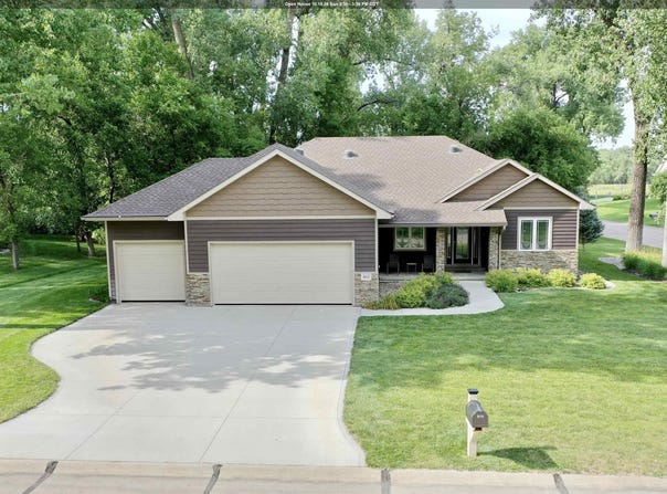 875 E Sawgrass Trail, Dakota Dunes, SD 57049