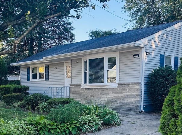 14 Colwick Dr, Somers Point, NJ 08244-1234