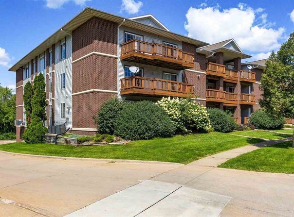536 Westside Dr, IowaCity, IA 52246