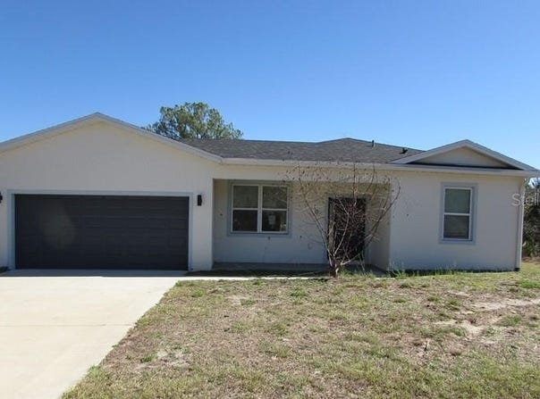 10 FISHER LOOP, OCKLAWAHA, FL 32179