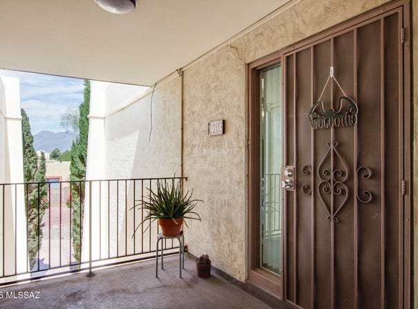 625 S Prudence Road, Tucson, AZ 85710