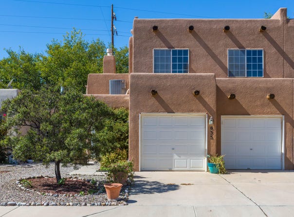 635 Reeves Place SW, Los Lunas, NM 87031