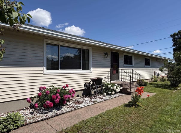1750 Cindy Street, Ishpeming, MI 49849-3110