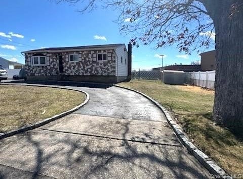 320 40th Street, Copiague, NY 11726
