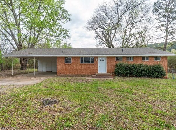115 Cloos DR, Ozark, AR 72949