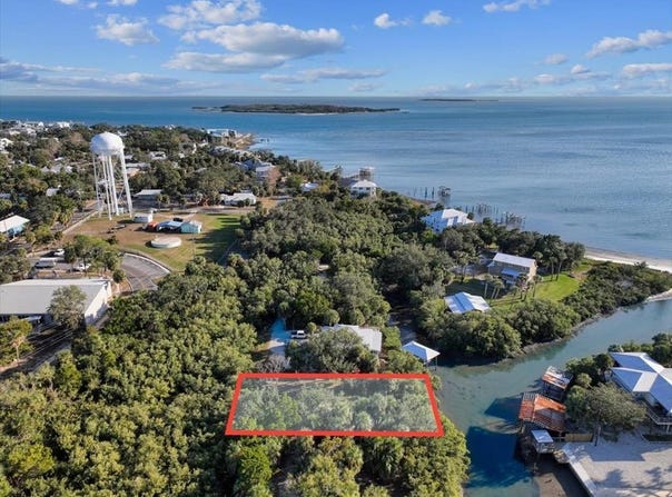9th St lot: 7, Cedar Key, FL 32625