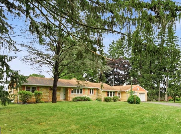 44 BURNT HILL Road, SKILLMAN, NJ 08558