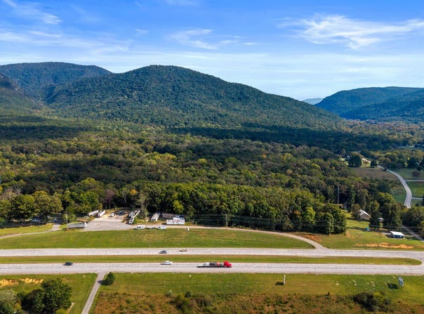 9222 U.S. 411, Delano, TN 37325