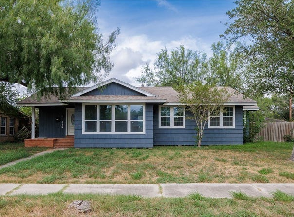 615 E Henderson Street, Bishop, TX 78343