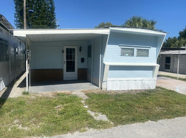6 Circle Dr, Mount Dora, FL 32757