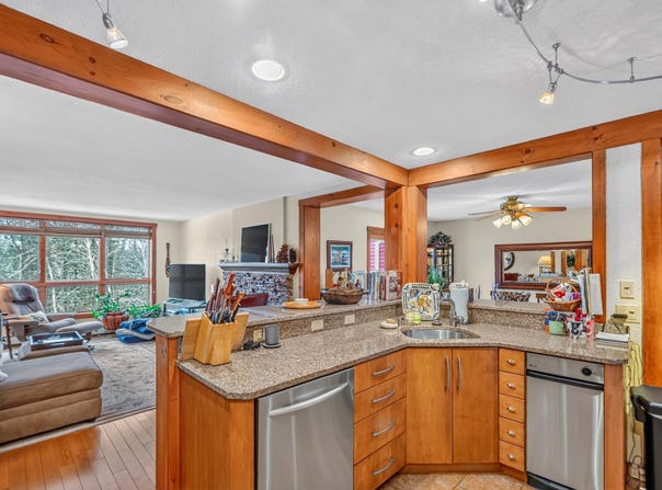 18D White Oaks Loop, Dover, VT 05356