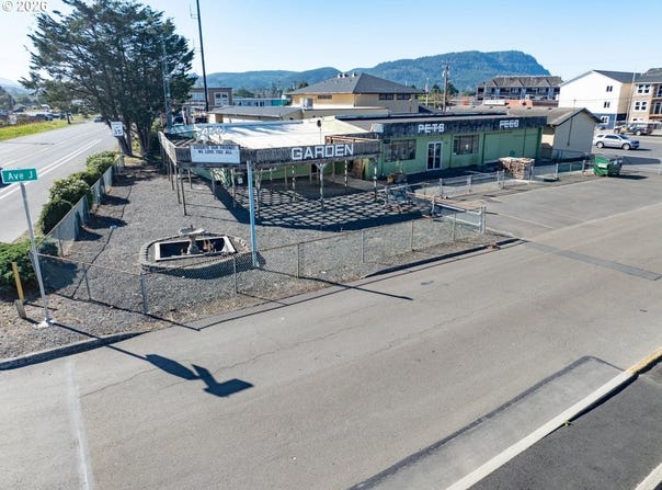 725 ave J, Seaside, OR 97138