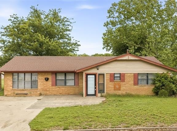 710 White Rock, Marietta, OK 73448