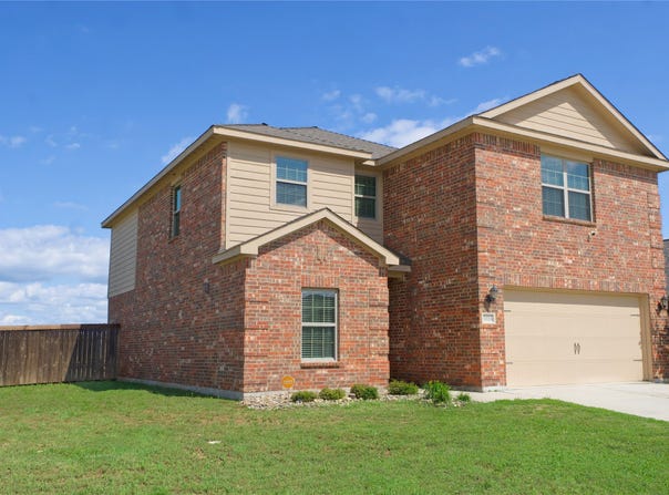 3026 Watercrest Drive, Sanger, TX 76266