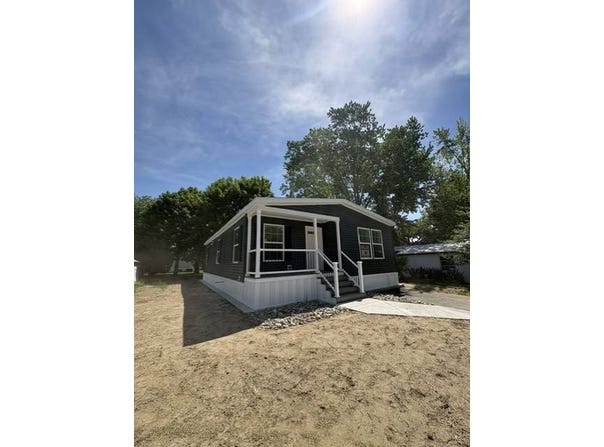 32 Amherst Dr., Chesilhurst, NJ 08089
