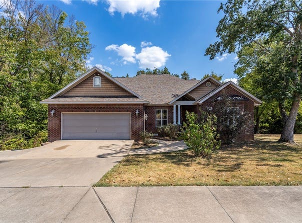 3006 Cortney Circle, Siloam Springs, AR 72761