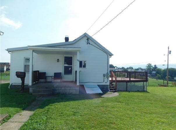 98 Easy Street, Uniontown, PA 15401