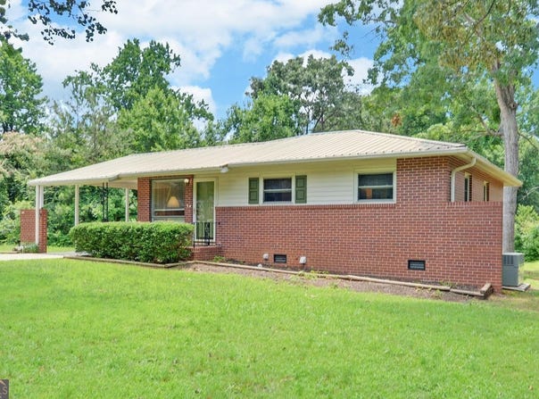 60 Kelsey Drive, Hartwell, GA 30643