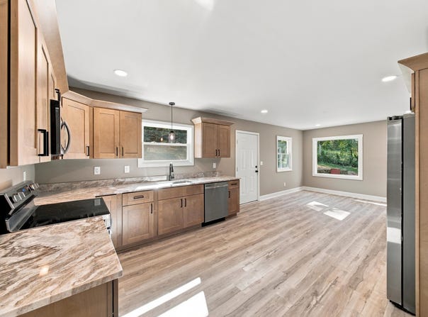 38 Chestnut Hill Trl, Roanoke, VA 24012