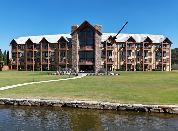 7048 Val Monte Drive, Guntersville, AL 35976