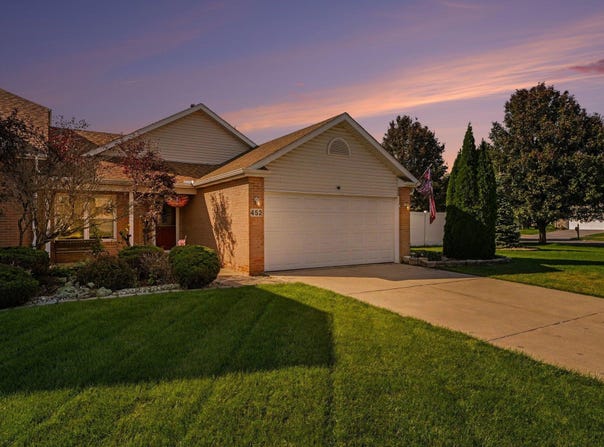 452 Edgewater Drive, Hobart, IN 46342