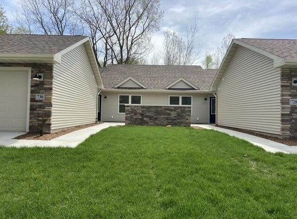 728 Violet Way, St. Joseph, MI 49085