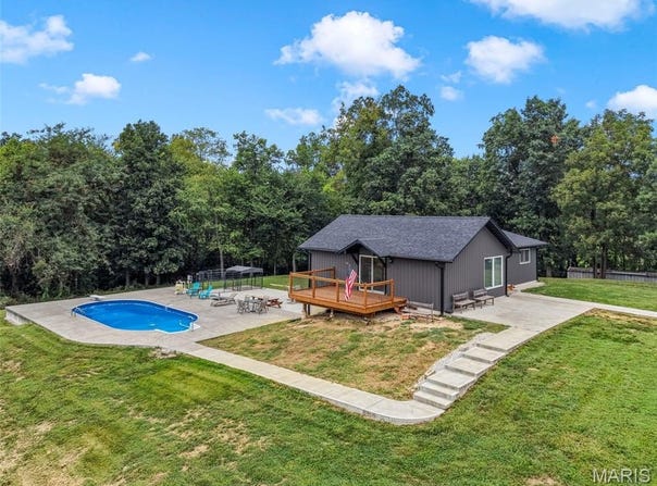 198 Evans Lane, Elsberry, MO 63343