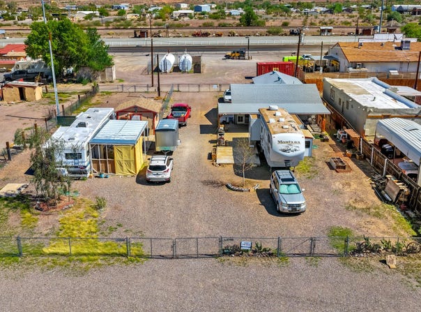 27675 Stone Ave, Bouse, AZ 85325