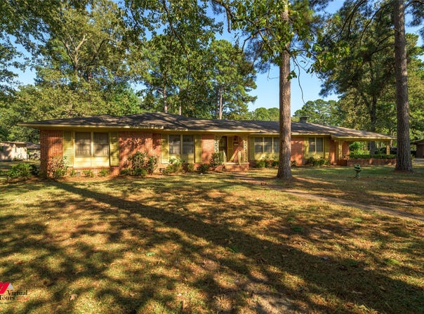 205 7th Street NE, Springhill, LA 71075