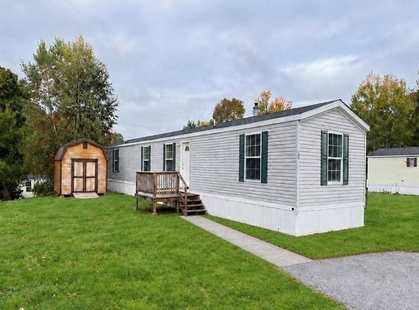 20 Mountain View Circle, Bowdoin, ME 04287