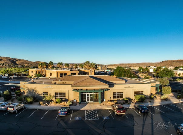 368 E RIVERSIDE Dr, St George, UT 84790