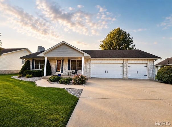 22 Hibiscus Lane, Hannibal, MO 63401