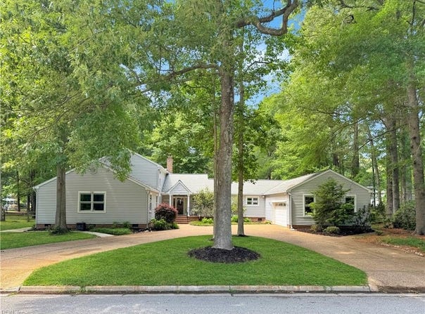 32 Valmoore Drive, Poquoson, VA 23662