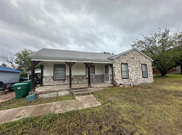 617 E 5th Street, Ferris, TX 75125