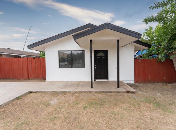 15367 Ave 381, Visalia, CA 93292