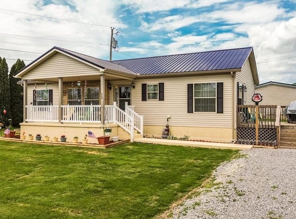 12 Ridgecrest Way, Flemingsburg, KY 41041