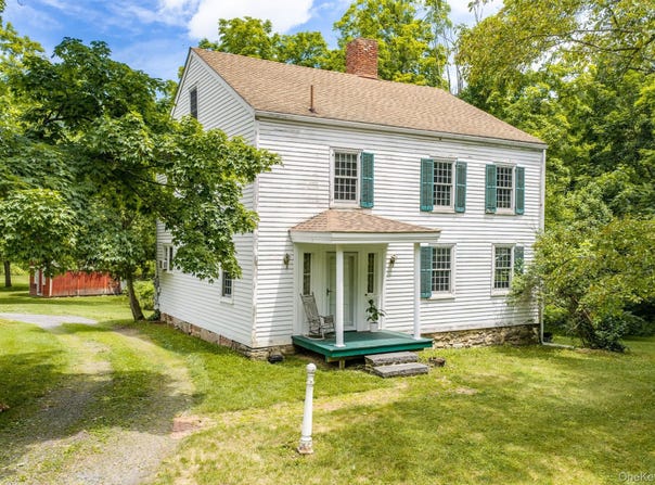 4 Plains Road, Walden, NY 12586