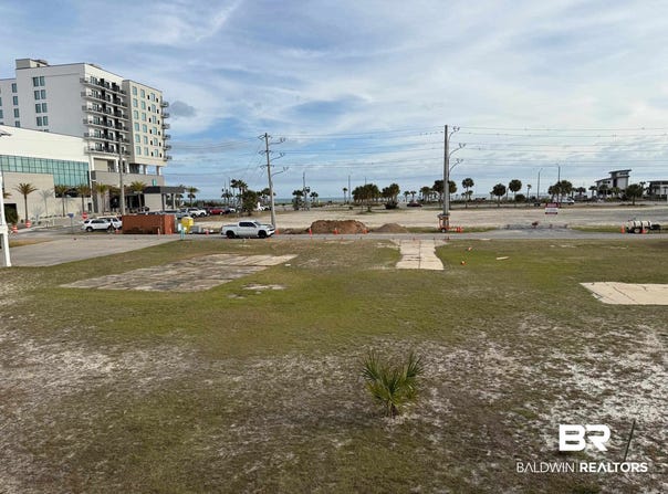 204 W 1st Avenue, Gulf Shores, AL 36542
